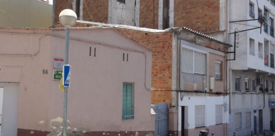 Wohnung in Montcada i Reixac, Barcelona, Spanien 3 Schlafzimmer, 72 m2 Nr. 191160