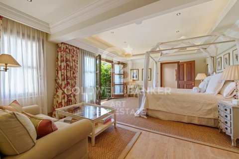 Willa w Marbella, Malaga, Hiszpania 6 sypialni, 712 mkw. nr 157664 – zdjęcie 13