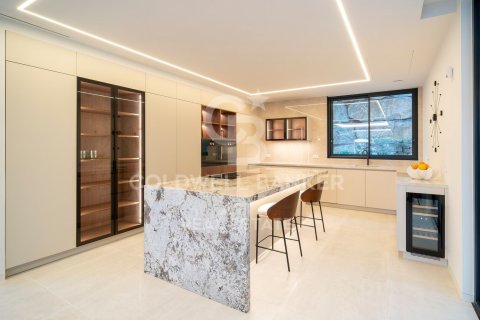 Villa for sale in Benahavis, Malaga, Spain 6 bedrooms, 1182 sq.m. No. 157668 - photo 11