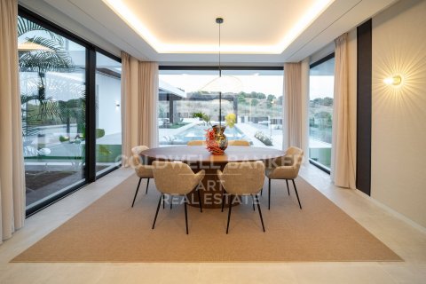 Villa for sale in Benahavis, Malaga, Spain 6 bedrooms, 1182 sq.m. No. 157668 - photo 9