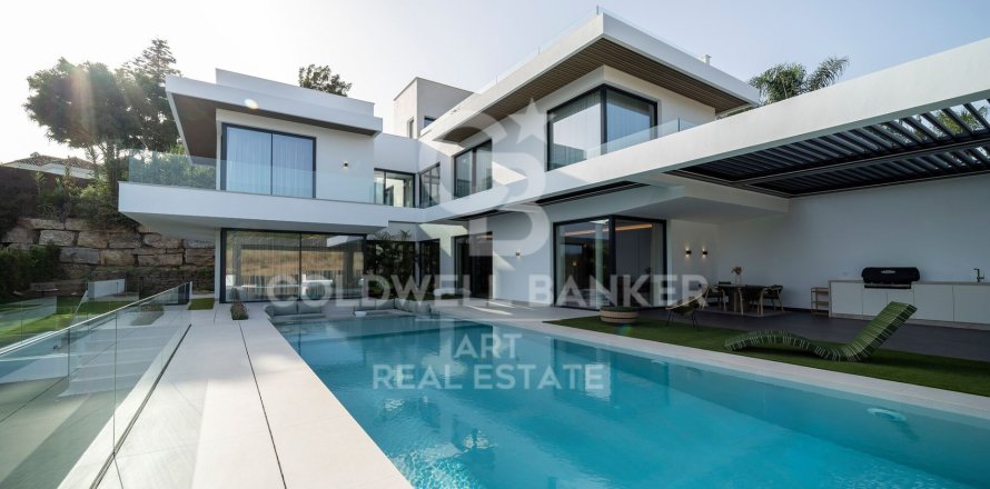 Villa in Benahavis, Malaga, Spain 6 bedrooms, 1182 sq.m. No. 157668