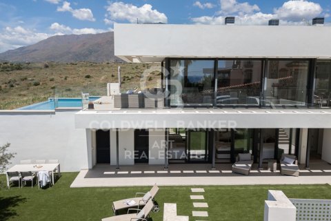 Villa for sale in Estepona, Malaga, Spain 5 bedrooms, 508 sq.m. No. 157663 - photo 16