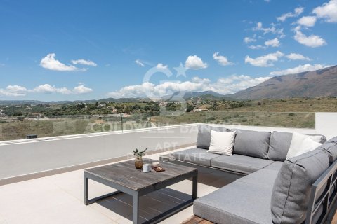 Villa for sale in Estepona, Malaga, Spain 5 bedrooms, 508 sq.m. No. 157663 - photo 7