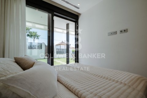 Villa for sale in Estepona, Malaga, Spain 5 bedrooms, 508 sq.m. No. 157663 - photo 16
