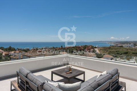 Villa for sale in Estepona, Malaga, Spain 5 bedrooms, 508 sq.m. No. 157663 - photo 1