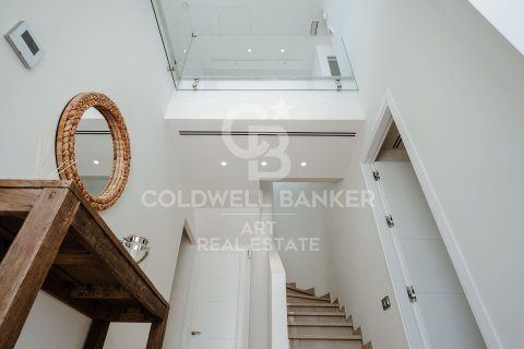 Villa for sale in Estepona, Malaga, Spain 5 bedrooms, 508 sq.m. No. 157663 - photo 9