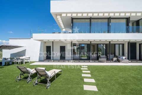 Villa for sale in Estepona, Malaga, Spain 5 bedrooms, 508 sq.m. No. 157663 - photo 23