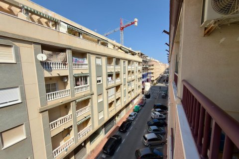 Lägenhet till salu i Torrevieja, Alicante, Spanien 2 sovrum, 65 kvm. Nr. 190457 - foto 5