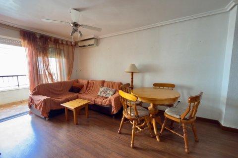 Apartment à Torrevieja, Alicante, Espagne 2 chambres, 65 m2 No. 190457