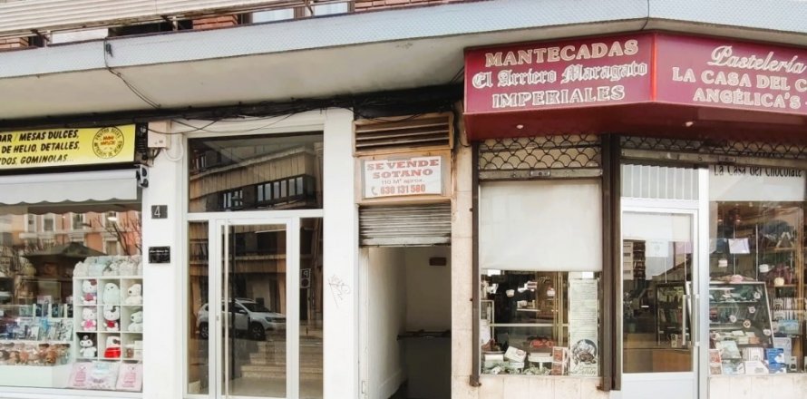 Commercial property à Astorga, Leon, Espagne 70 m2 No. 185232
