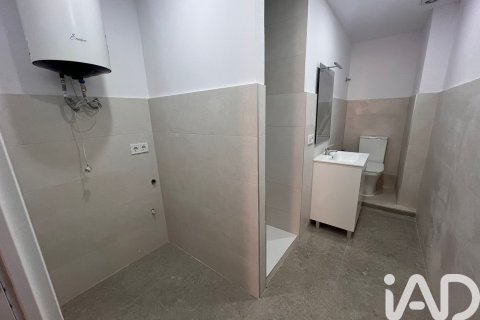 Commercial property for sale in Badalona, Barcelona, Spain 1 bedroom, 40 sq.m. No. 184865 - photo 10