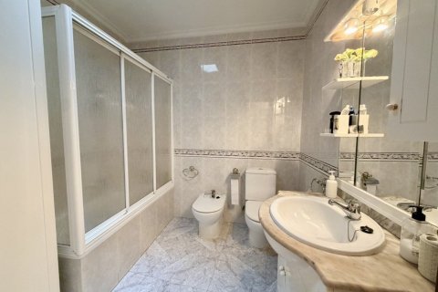 Apartment for sale in Torrevieja, Alicante, Spain 6 bedrooms, 195 sq.m. No. 189233 - photo 5