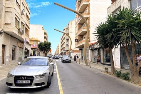 Apartment for sale in Torrevieja, Alicante, Spain 6 bedrooms, 195 sq.m. No. 189233 - photo 24
