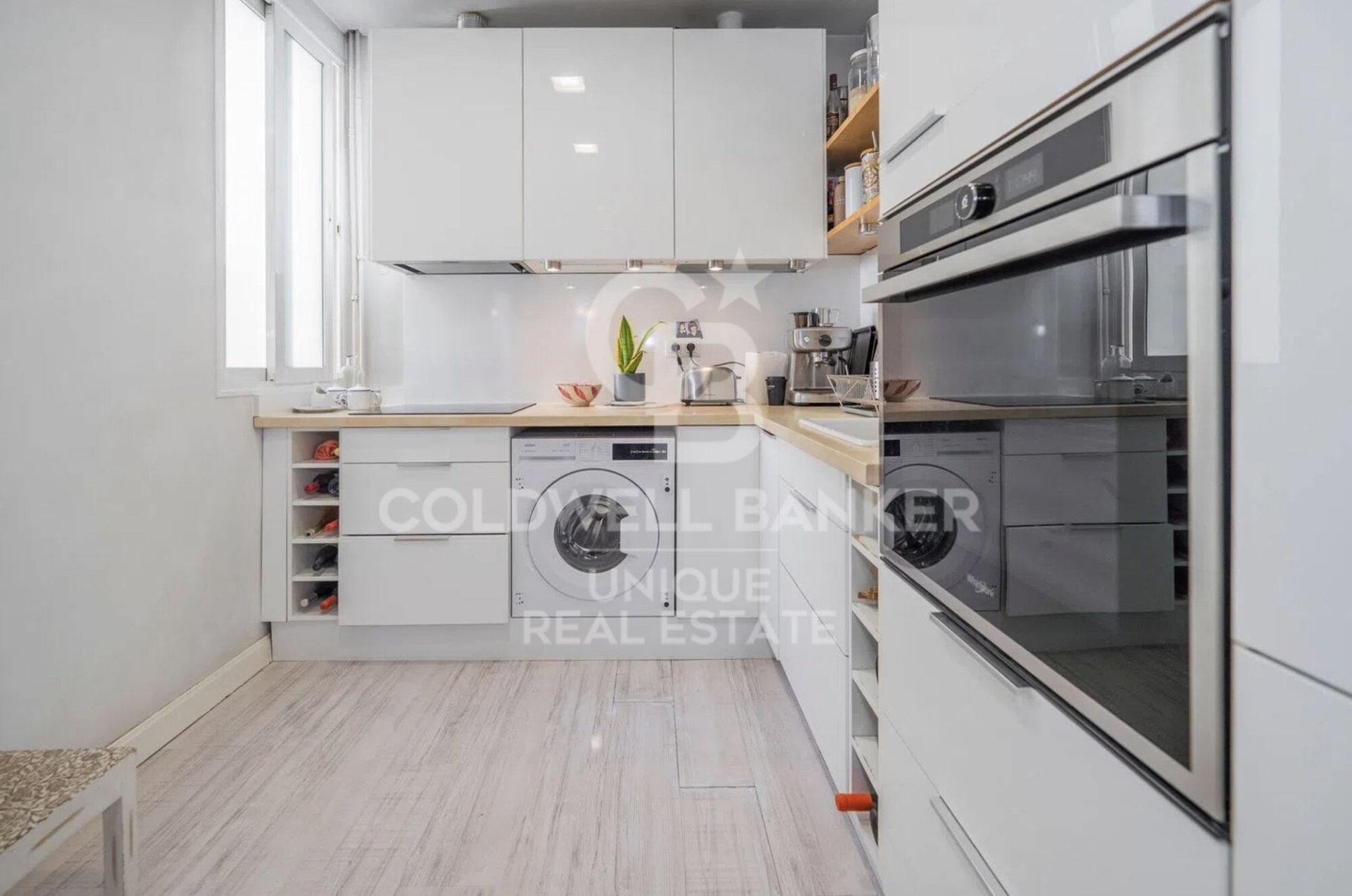 Appartamento a Madrid, Spagna 3 camere da letto, 96 mq. N° 179004