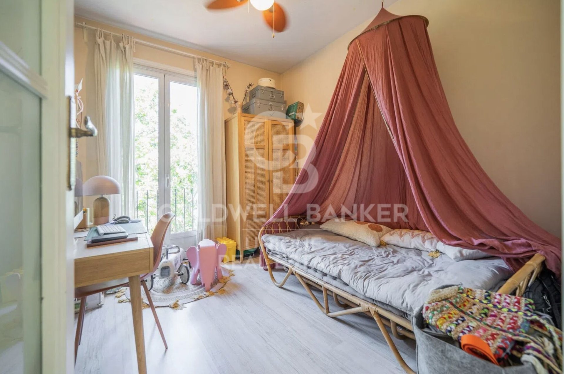 Appartamento a Madrid, Spagna 3 camere da letto, 96 mq. N° 179004