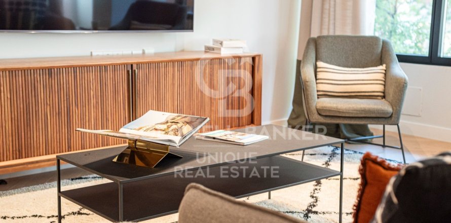 Apartment à Madrid, Espagne 3 chambres, 220 m2 No. 179001