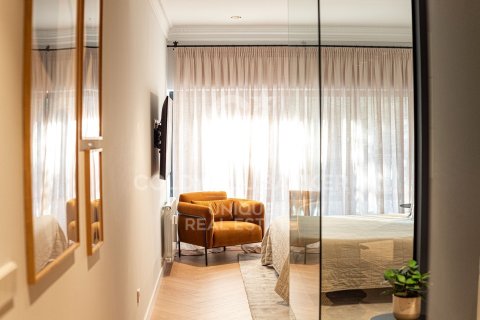 Apartment à vendre à Madrid, Espagne, 3 chambres, 220 m2 No. 179001 - photo 8