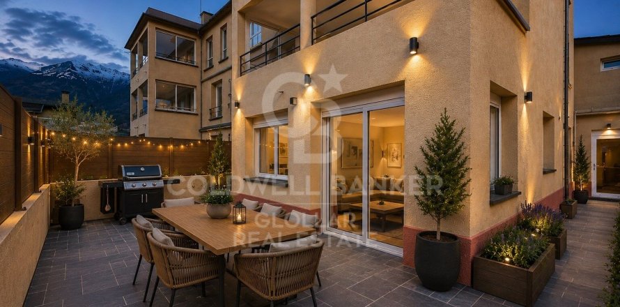 Apartment en Espagne 4 chambres, 110 m2 No. 178999