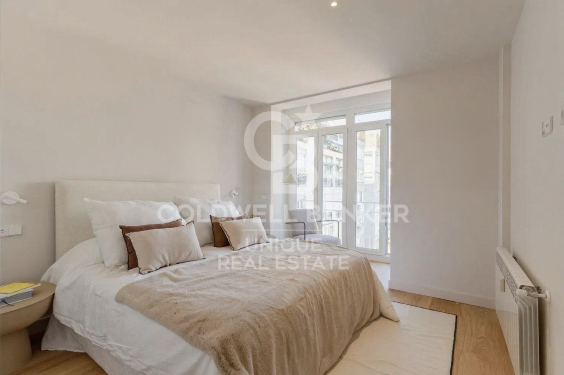 Appartamento a Madrid, Spagna 3 camere da letto, 239 mq. N° 179002