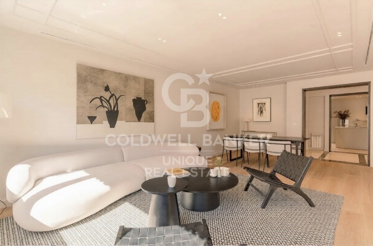 Appartamento a Madrid, Spagna 3 camere da letto, 239 mq. N° 179002