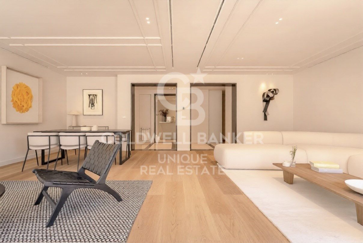 Appartamento a Madrid, Spagna 3 camere da letto, 239 mq. N° 179002