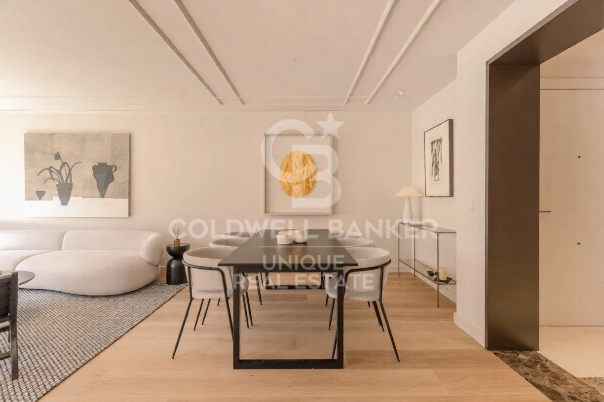 Appartamento a Madrid, Spagna 3 camere da letto, 239 mq. N° 179002