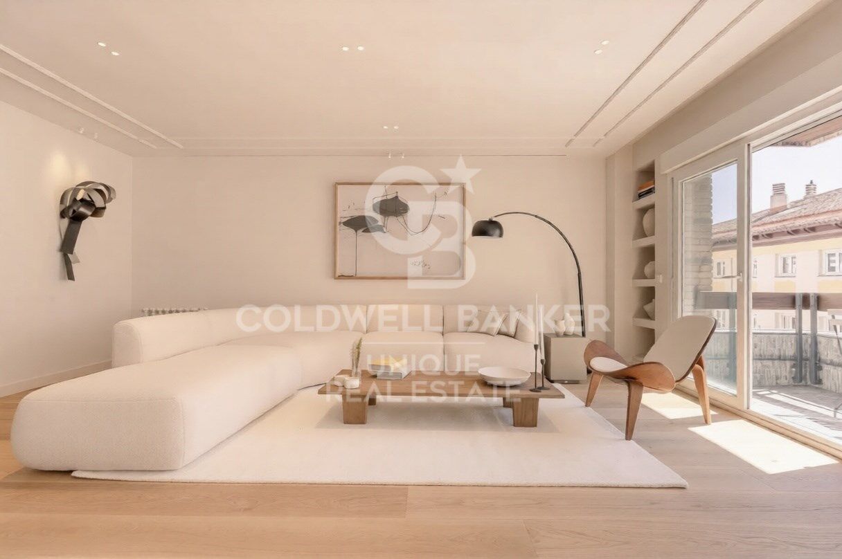 Appartamento a Madrid, Spagna 3 camere da letto, 239 mq. N° 179002