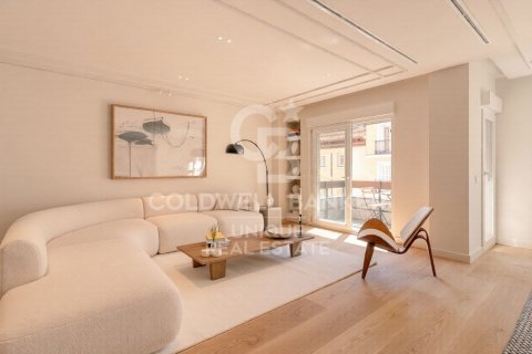 Apartment à vendre à Madrid, Espagne, 3 chambres, 239 m2 No. 179002 - photo 3