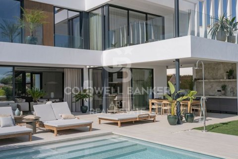 Villa en venta en Marbella, Málaga, España 4 dormitorios, 417 m2 No. 179003 - foto 2