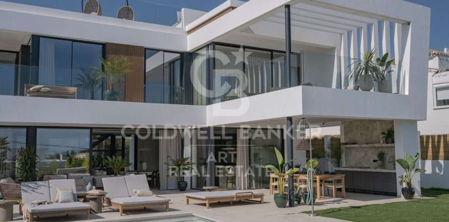 Villa en Marbella, Málaga, España 4 dormitorios, 417 m2 No. 179003