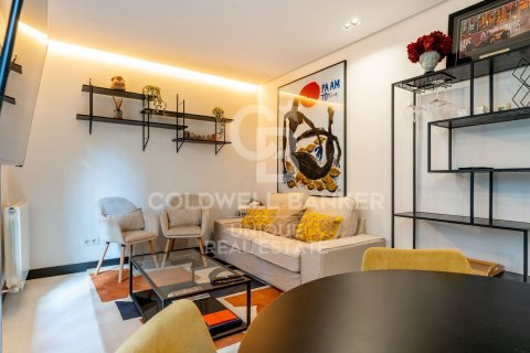 Apartment à vendre à Madrid, Espagne, 2 chambres, 84 m2 No. 179000 - photo 2