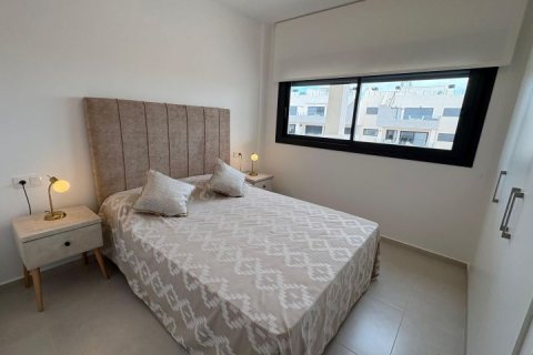 Apartment for sale in Alicante, Spain 3 bedrooms, 140 sq.m. No. 179558 - photo 22