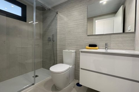 Apartment for sale in Alicante, Spain 3 bedrooms, 140 sq.m. No. 179558 - photo 21