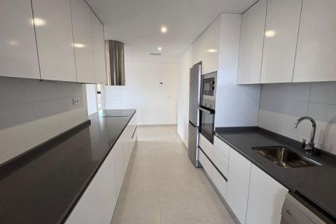 Apartment for sale in Alicante, Spain 3 bedrooms, 140 sq.m. No. 179558 - photo 18