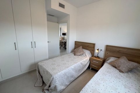 Apartment for sale in Alicante, Spain 3 bedrooms, 140 sq.m. No. 179558 - photo 24