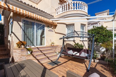 Huvila myytävänä La Florida, Alicante, Espanja, 4 makuuhuonetta, 105 m2 No. 179560 - kuva 2