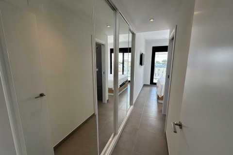 Apartment for sale in Urbanizacion Las Filipinas, Alicante, Spain 2 bedrooms, 85 sq.m. No. 179555 - photo 19