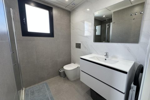Apartment for sale in Urbanizacion Las Filipinas, Alicante, Spain 2 bedrooms, 85 sq.m. No. 179555 - photo 16