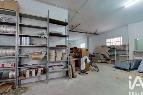 Продажа коммерческой недвижимости в Рокетес, Таррагона, Испания 2 спальни, 181м2 №187617 - фото 15