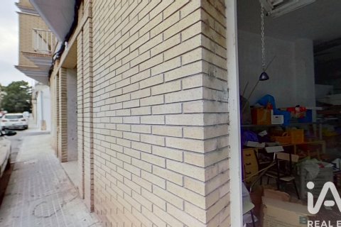 Коммерческая недвижимость в Рокетес, Таррагона, Испания 2 спальни, 181м2 №187617
