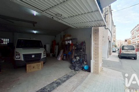 Продажа коммерческой недвижимости в Рокетес, Таррагона, Испания 2 спальни, 181м2 №187617 - фото 2