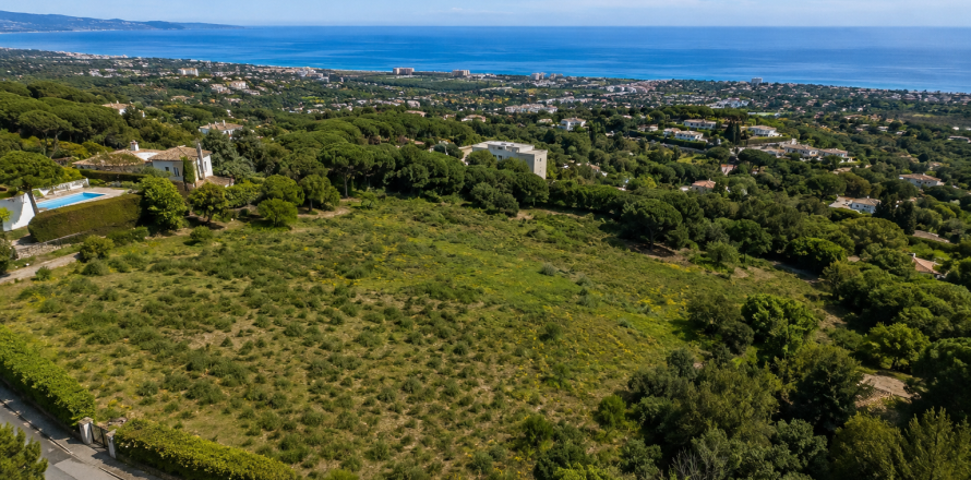 Terreno a Sant Andreu de Llavaneres, Barcelona, Spagna N° 181192
