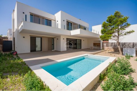 Villa en venta en Es Mercadal, Menorca, España 4 dormitorios, 196 m2 No. 147224 - foto 1