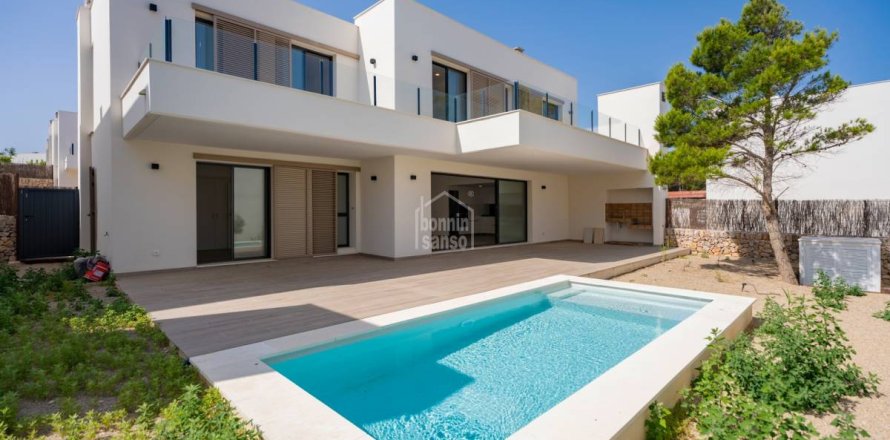 Villa en Es Mercadal, Menorca, España 4 dormitorios, 196 m2 No. 147224