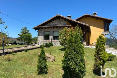 Продажа дома в Рибадедева, Астурия, Испания 4 спальни, 315м2 №153393 - фото 29