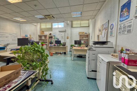 Продажа коммерческой недвижимости в Кастельон-де-ла-Плана, Кастельон, Испания 8738м2 №153395 - фото 5