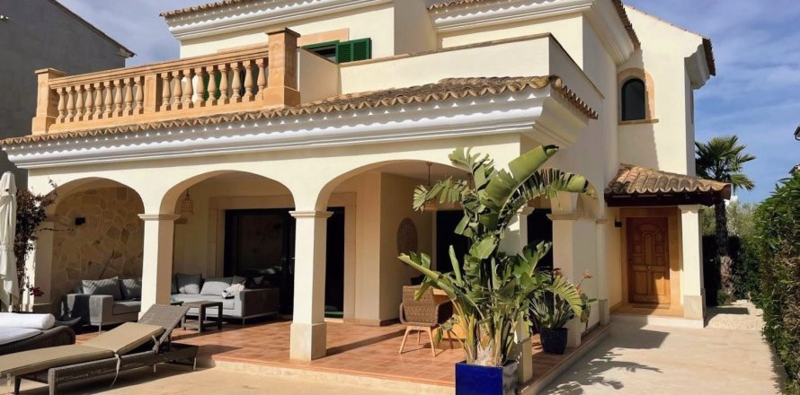 Villa in Sa Rapita, Mallorca, Spain 3 bedrooms, 351 sq.m. No. 147011