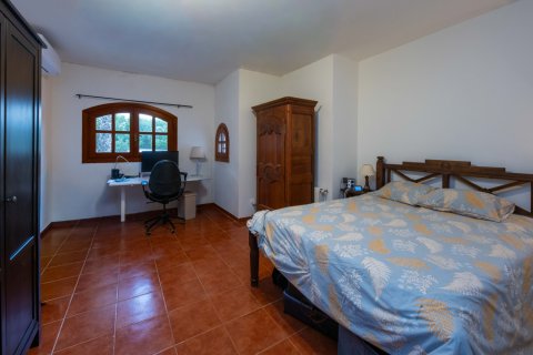 Villa for sale in Nova Santa Ponsa, Mallorca, Spain 4 bedrooms, 416 sq.m. No. 147013 - photo 10