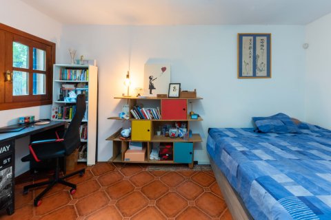 Villa for sale in Nova Santa Ponsa, Mallorca, Spain 4 bedrooms, 416 sq.m. No. 147013 - photo 17