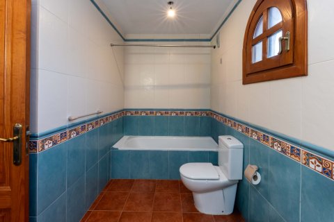 Villa for sale in Nova Santa Ponsa, Mallorca, Spain 4 bedrooms, 416 sq.m. No. 147013 - photo 14